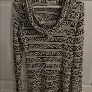 Cameo‎ Sweater cowl neck.  Size medium. Knit.